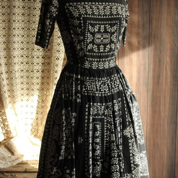 Vintage 1950s Dress with Pockets, Bill Atkinson Glen of Michigan Black and White - Picture 6 of 14